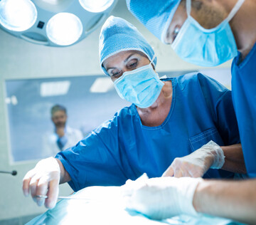 В Екатеринбурге провели уникальную операцию по удалению гигантской опухоли